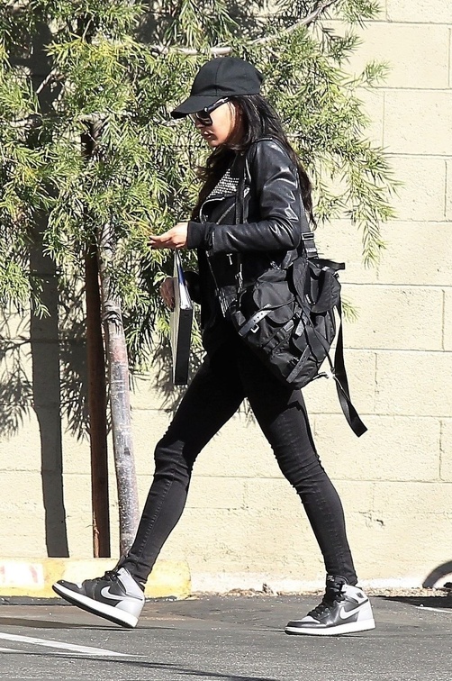 naya-rivera-out-and-about-in-los-angeles-01-22-2018-1.jpg